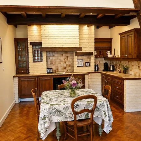 2 Bedroom In The Grounds Of A Chateau Saint-Paul-Lizonne