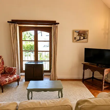 2 Bedroom In The Grounds Of A Chateau