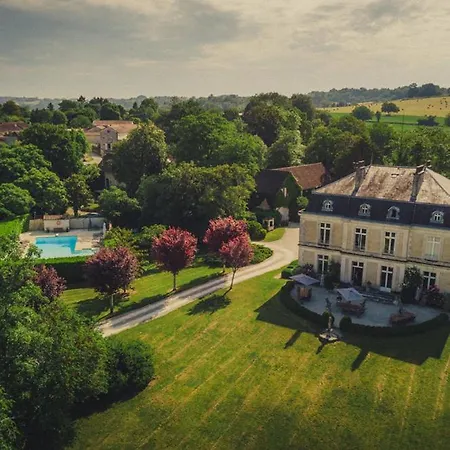 2 Bedroom In The Grounds Of A Chateau Apartmán Saint-Paul-Lizonne