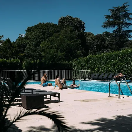 2 Bedroom In The Grounds Of A Chateau Apartmán *